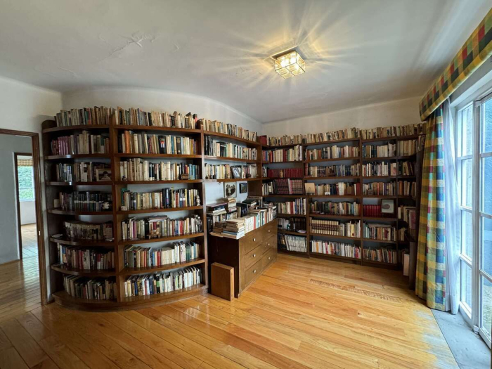 oportunidad linda casa para remodelar con jardín en las lomas de chapultepec