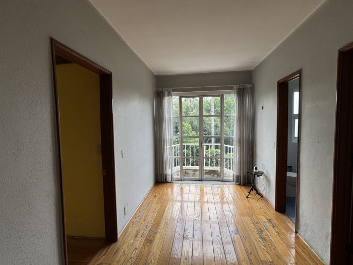 oportunidad linda casa para remodelar con jardín en las lomas de chapultepec