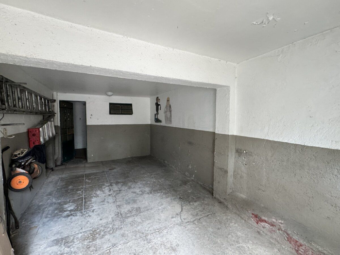 oportunidad linda casa para remodelar con jardín en las lomas de chapultepec