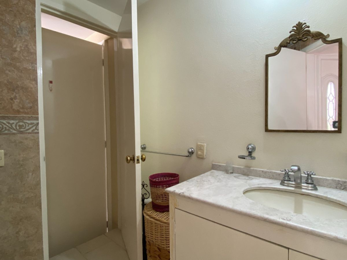 CASA EN VENTA  CASTILLO DE MANCHESTER CONDADO DE SAYAVEDRA