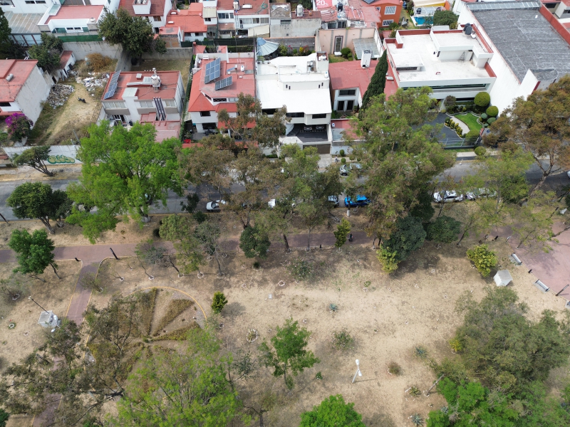 Casa En Venta En Las Arboledas (alto Potencial Uso Comercial)