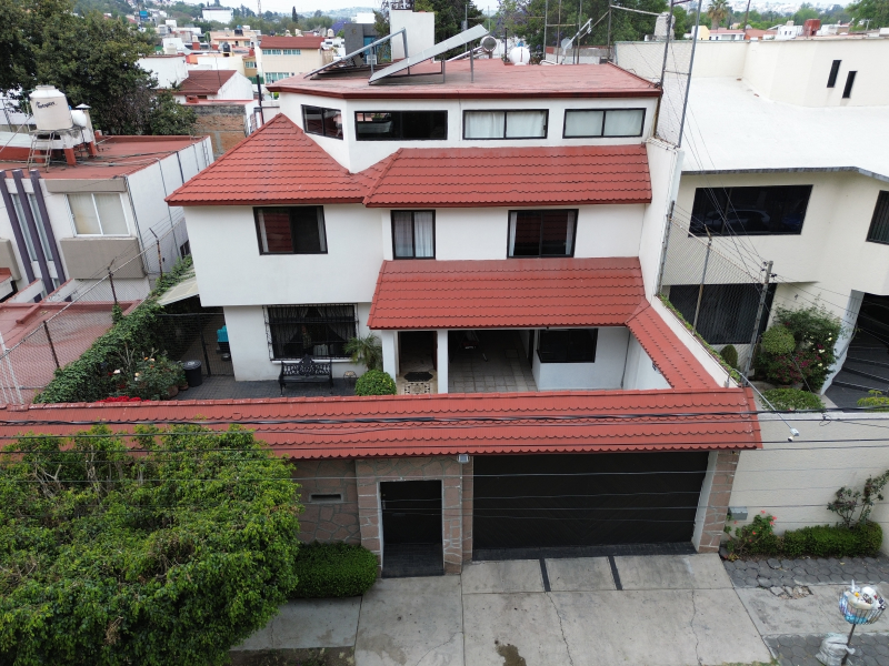 Casa En Venta En Las Arboledas (alto Potencial Uso Comercial)