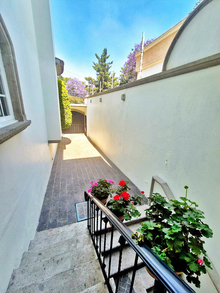 VENTA CASA EN LOMAS DE CHAPULTEPEC TRIANGULO DORADO PRECIO EN DLLS