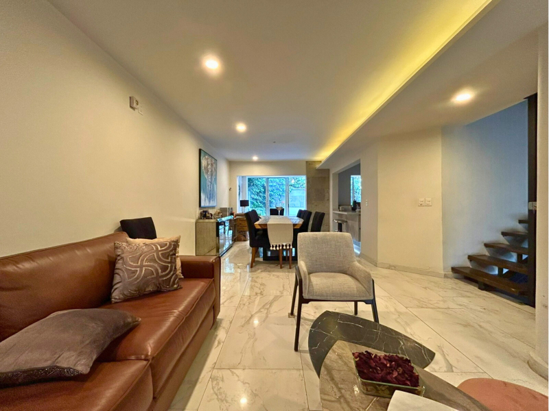 Casa En Venta En Letrán Valle