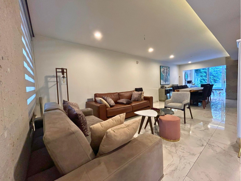 Casa En Venta En Letrán Valle