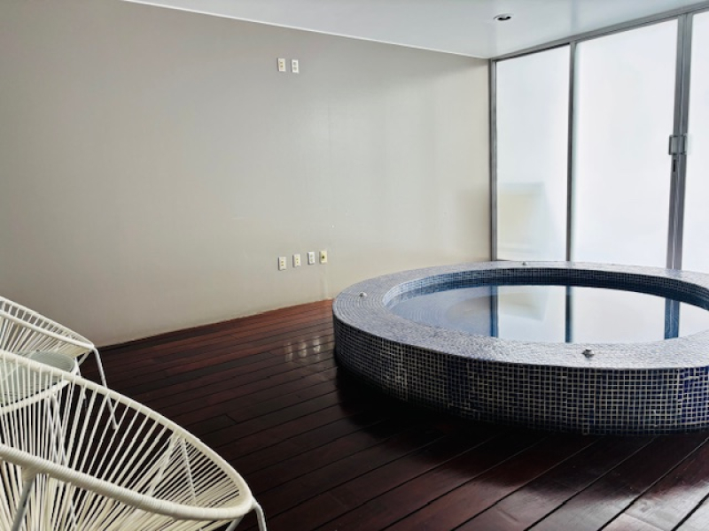 Departamento Exterior En Bosque Real