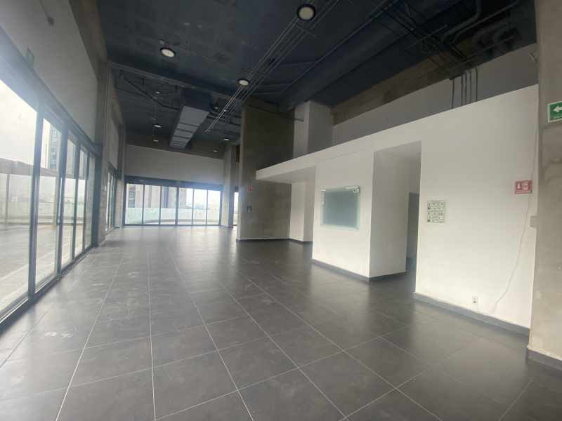 Local Comercial En Renta  En INTERLOMAS