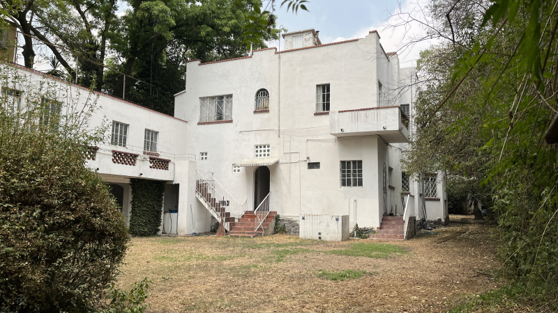 CASA COMO TERRENO EN VENTA LOMAS VIRREYES