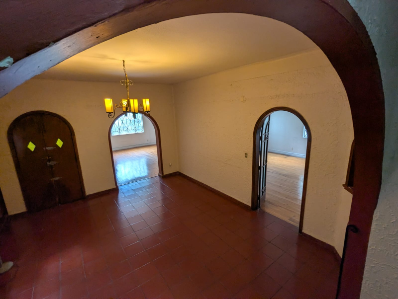 CASA COMO TERRENO EN VENTA LOMAS VIRREYES