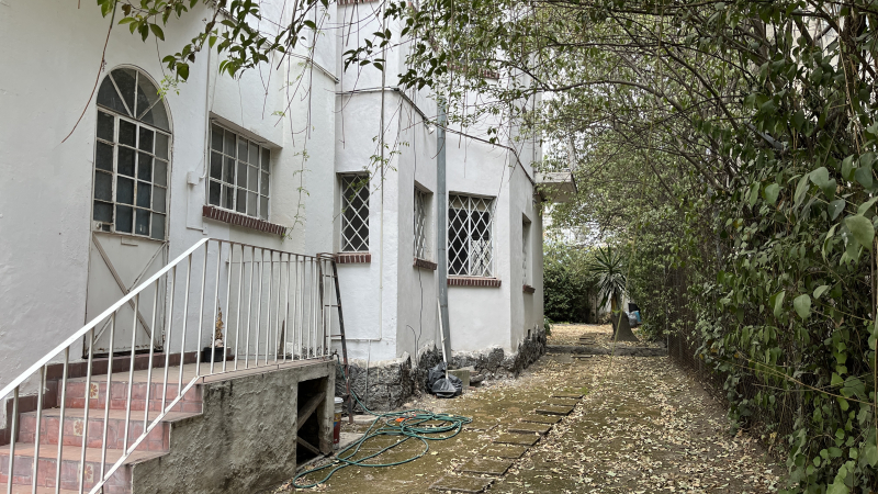 CASA COMO TERRENO EN VENTA LOMAS VIRREYES