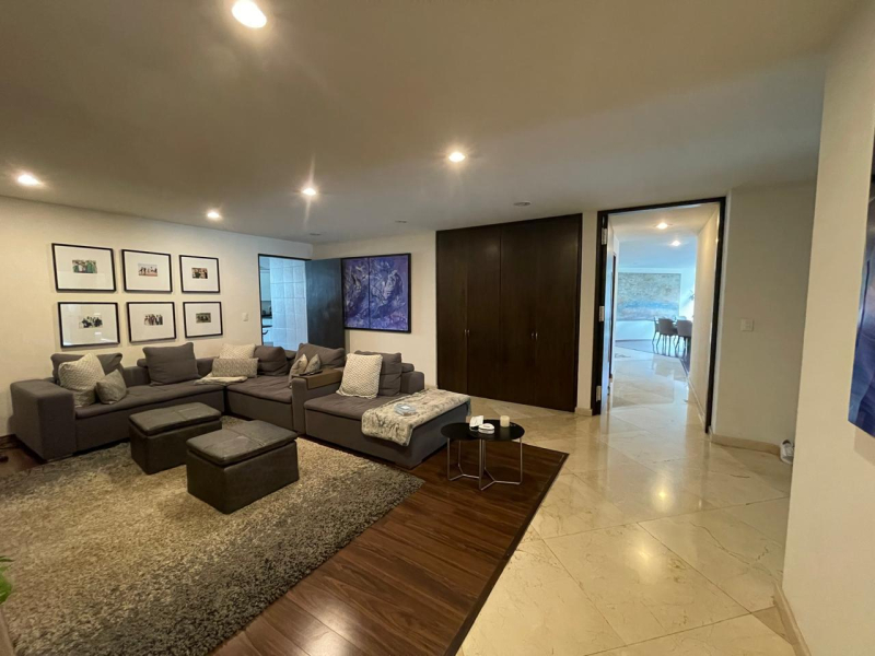 Venta Departamento Bosques De Las Lomas. Extraordinaria Vista. 