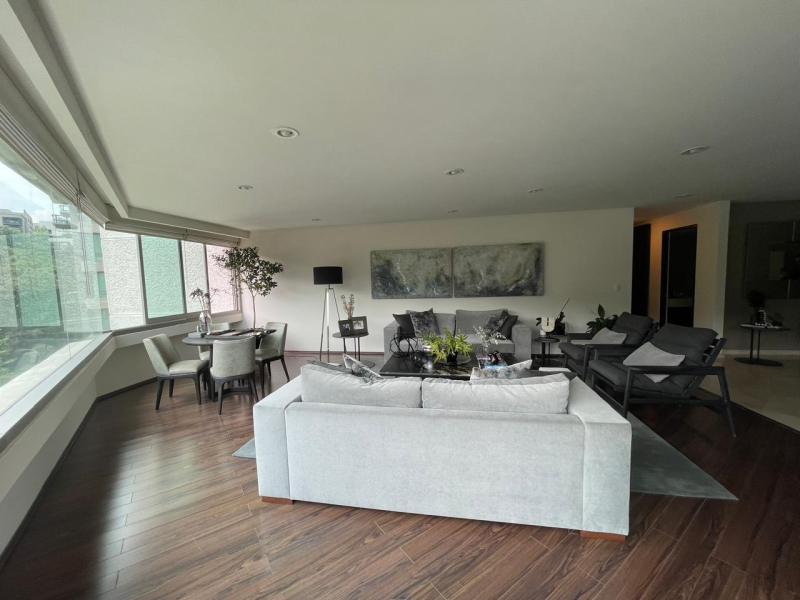 Venta Departamento Bosques De Las Lomas. Extraordinaria Vista. 