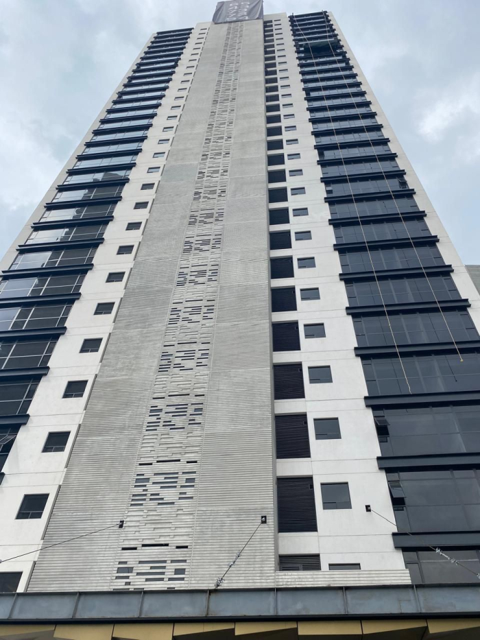 Departamento en Venta en Lomas Country