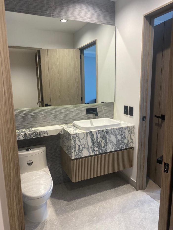 Departamento en Venta en Lomas Country