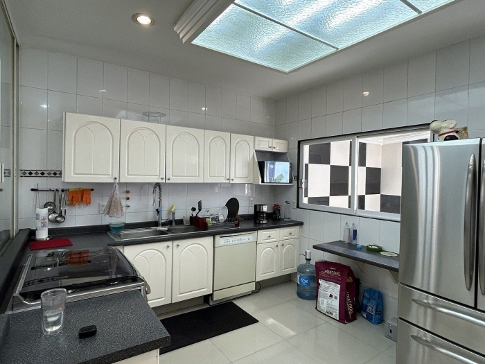 Casa de 321 m2 en Venta en Parques de la Herradura