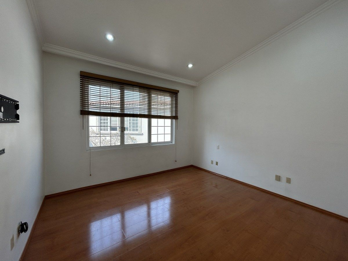 Casa de 321 m2 en Venta en Parques de la Herradura