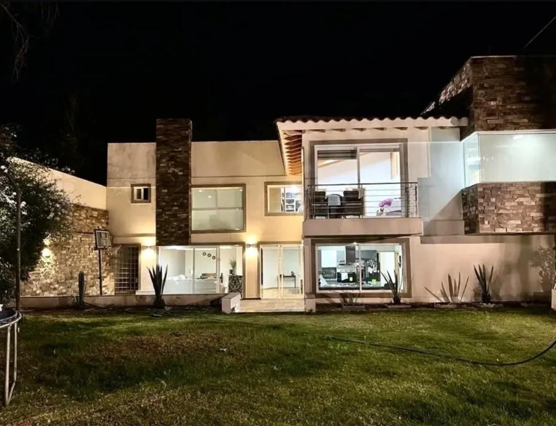 CASA EN VENTA JARDÍNES DEL PEDREGAL