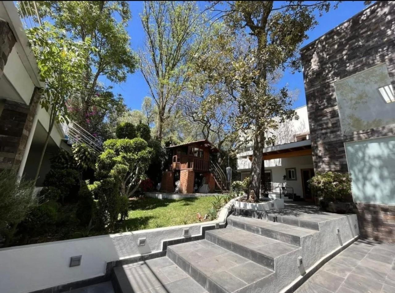 CASA EN VENTA JARDÍNES DEL PEDREGAL