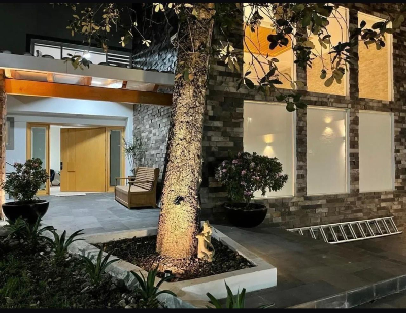 CASA EN VENTA JARDÍNES DEL PEDREGAL