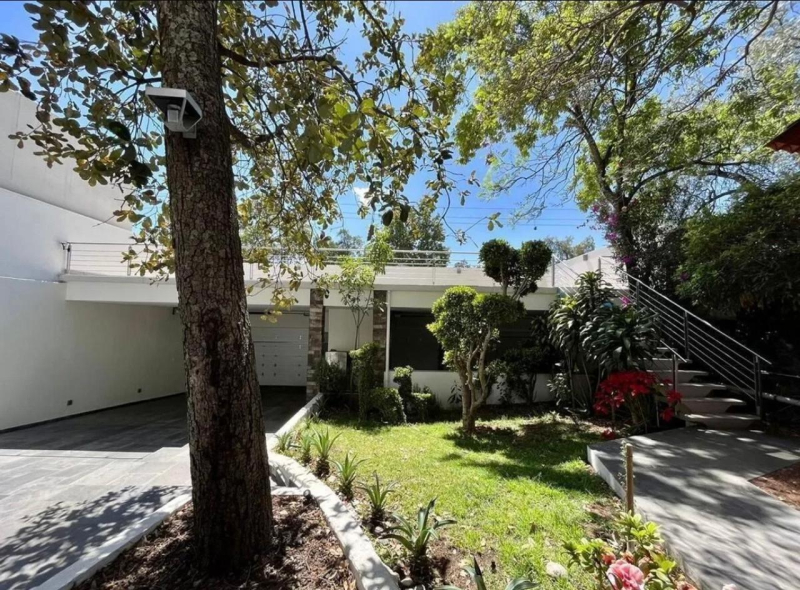 CASA EN VENTA JARDÍNES DEL PEDREGAL