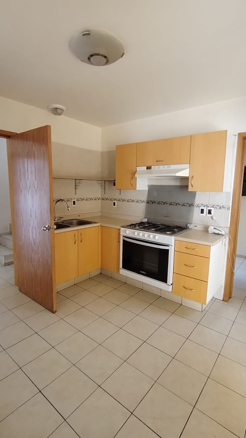 Casa En Condominio En Renta En Jardines De Los Arcos