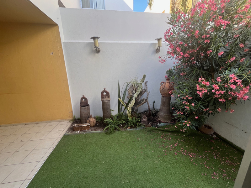 Casa En Condominio En Renta En Jardines De Los Arcos