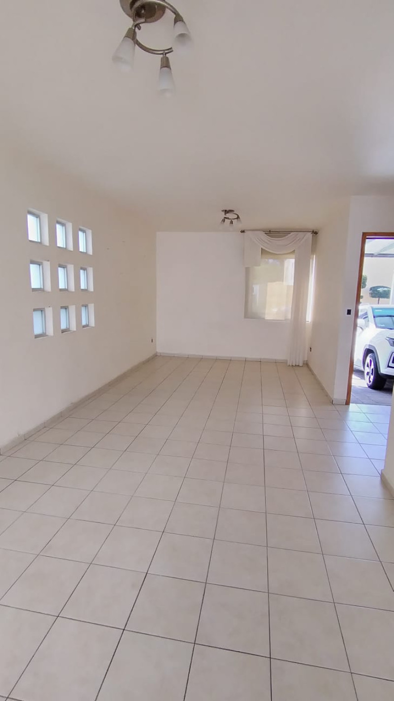 Casa En Condominio En Renta En Jardines De Los Arcos