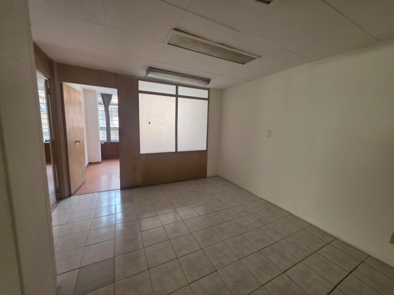 Edificio Corporativo Con Oficinas Y Bodegas En Venta En Toreo
