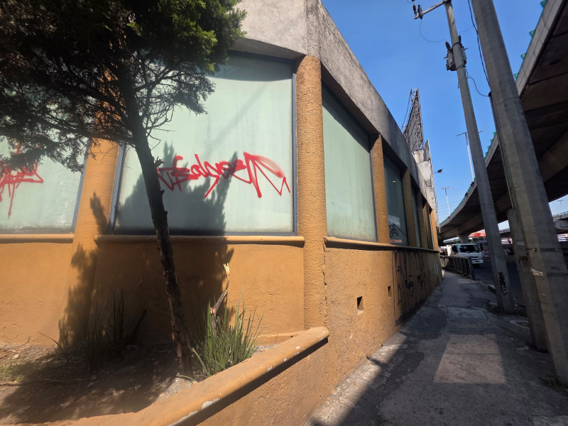 Edificio Corporativo Con Oficinas Y Bodegas En Venta En Toreo