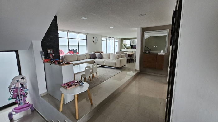 venta casa en las aguilas