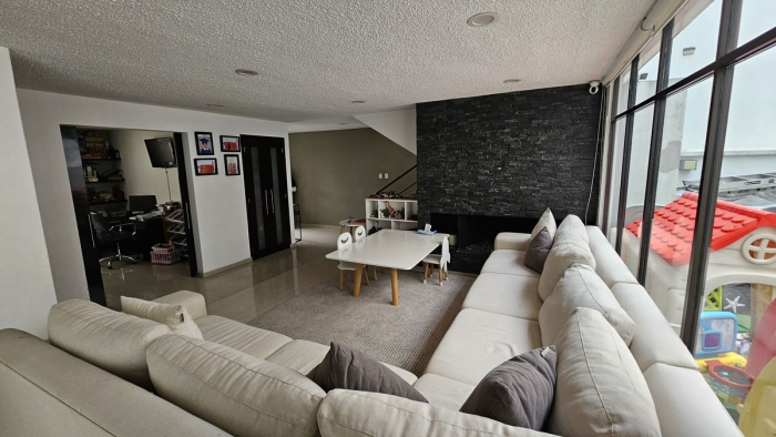 venta casa en las aguilas