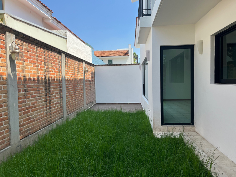 Casa En Renta En Jardín Real