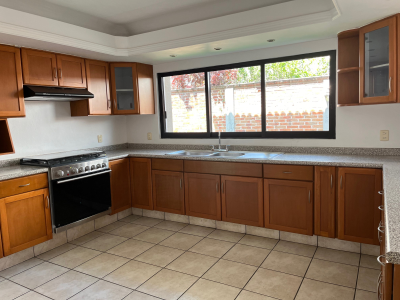 Casa En Renta En Jardín Real