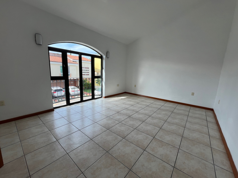 Casa En Renta En Jardín Real