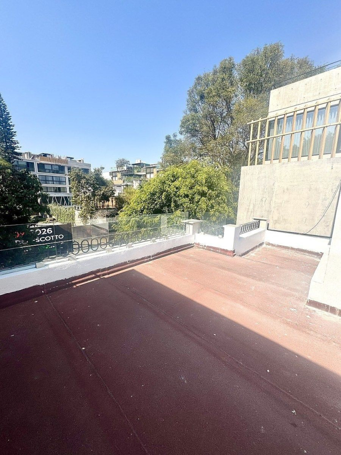 Casa Con Uso De Suelo Para Oficinas En Polanco