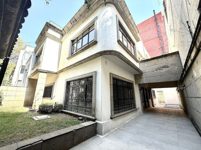 casa en renta con uso de suelo en la mejor ubicación