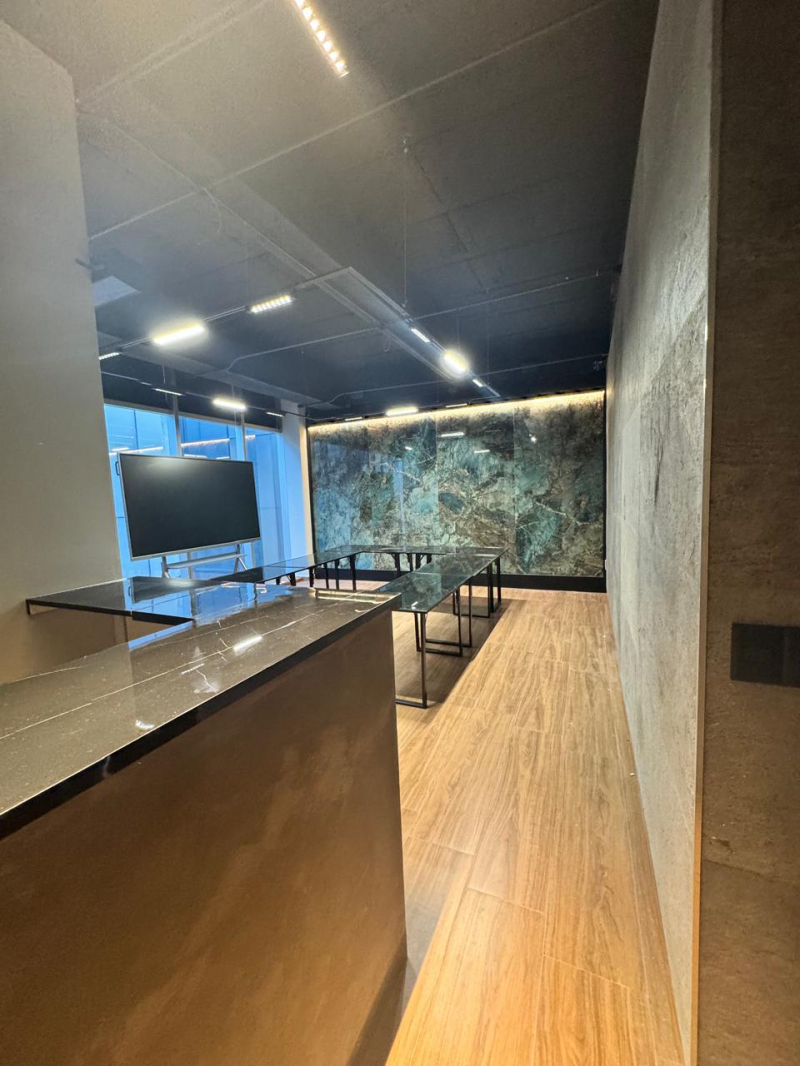 Oficina En Venta En Edificio Yama Los Alpes