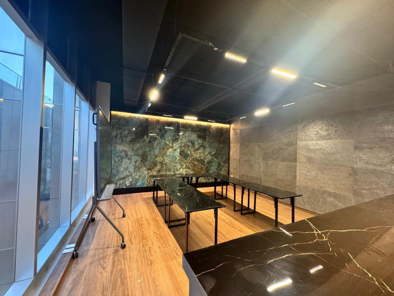 Oficina En Venta En Edificio Yama Los Alpes