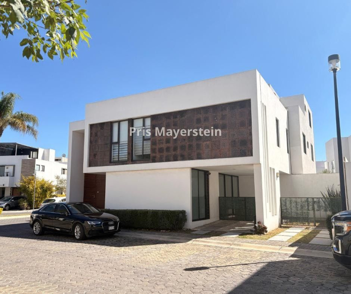 renta casa lomas de angelópolis