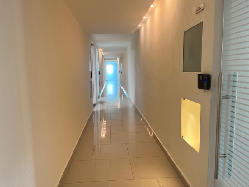 Renta oficina en edificio corporativo colonia Anahuac