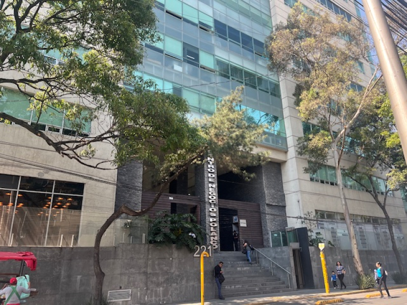 Renta oficina en edificio corporativo colonia Anahuac