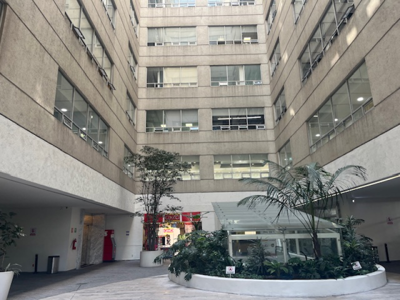 Renta oficina en edificio corporativo colonia Anahuac
