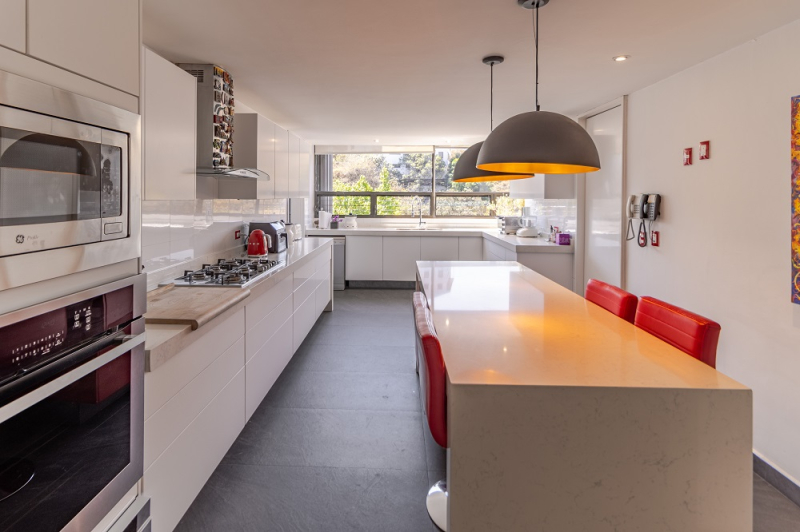 viva donde pocos llegan: lujo, privacidad y estatus en bosques de las lomas