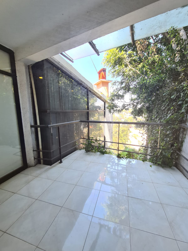 casa en venta con departamento independiente en la herradura, naucalpan