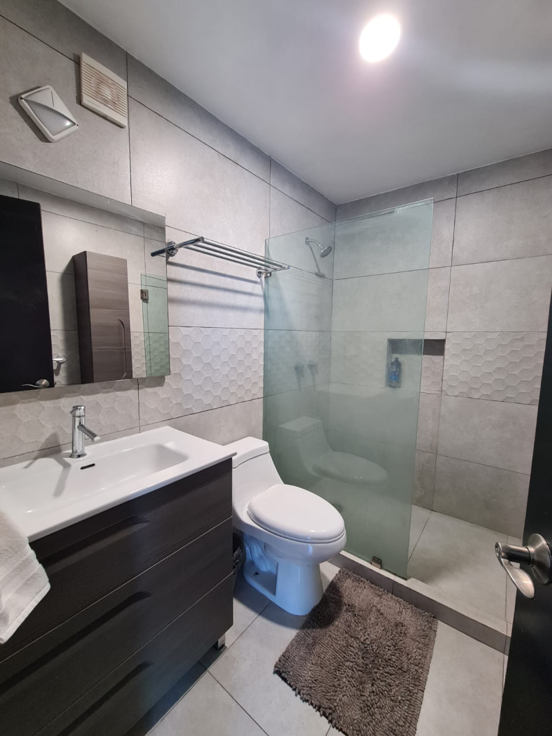 se vende moderna casa en fracc jardines de bellavista tlalnepantla