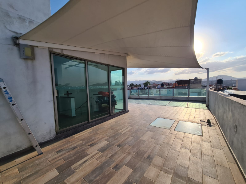 se vende moderna casa en fracc jardines de bellavista tlalnepantla