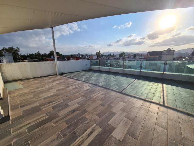 se vende moderna casa en fracc jardines de bellavista tlalnepantla