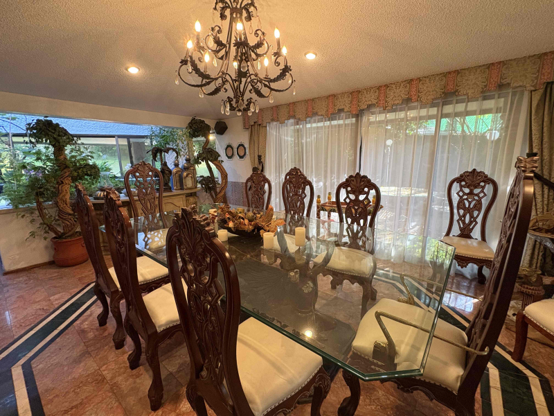 casa en venta en lomas de las palmas