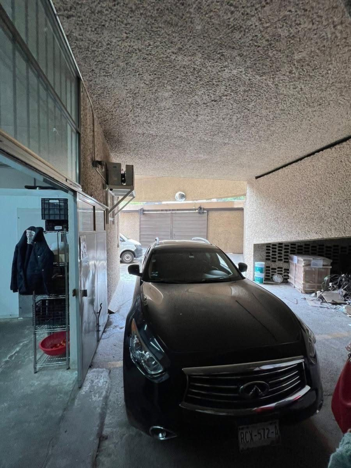 vendo local en av constituyentes col daniel garza