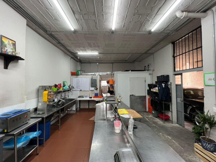 vendo local en av constituyentes col daniel garza